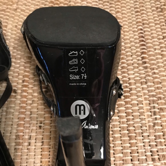 Michael Antonio Glossy Black High Heels - Picture 6 of 6